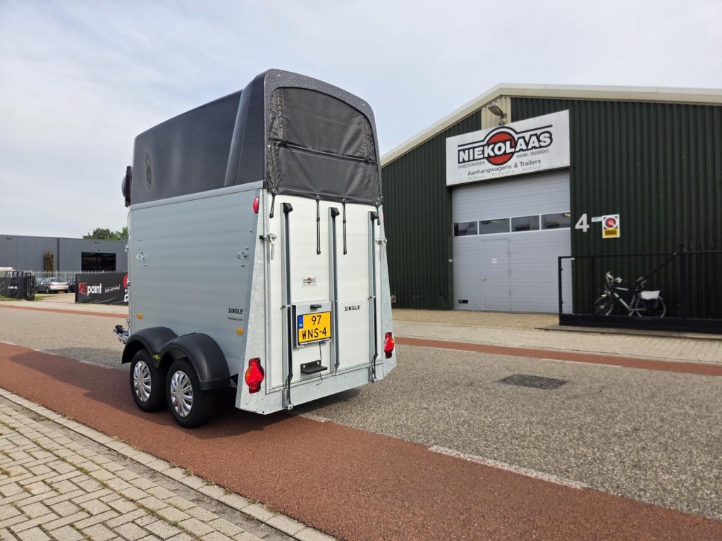 Humbaur Single Alu | 1.5-paards + zadelkamer
