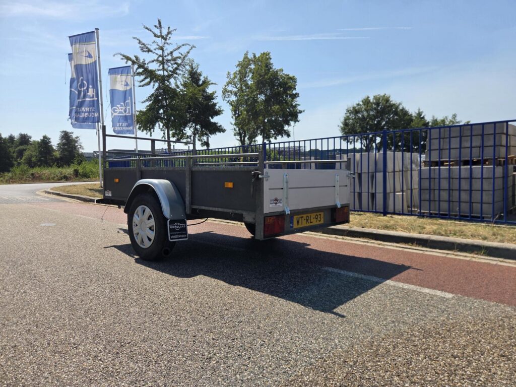 Hapert Bakwagen | 1350 kg | 252 x 130 cm