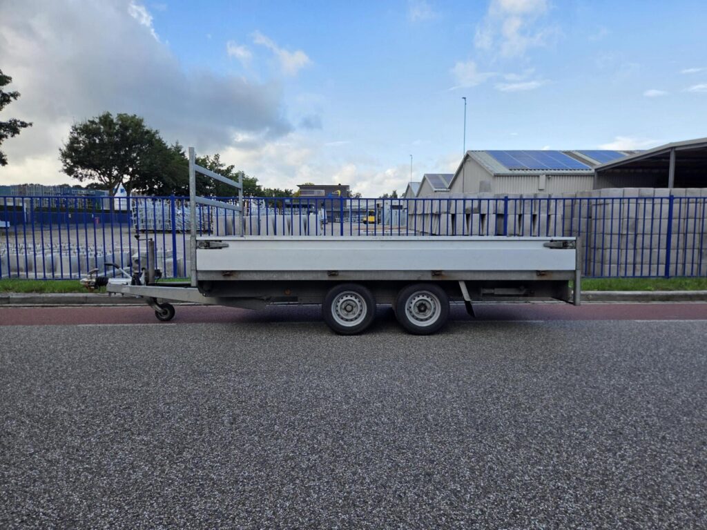 Henra Plateauwagen | 350 x 183 cm | 2700 kg