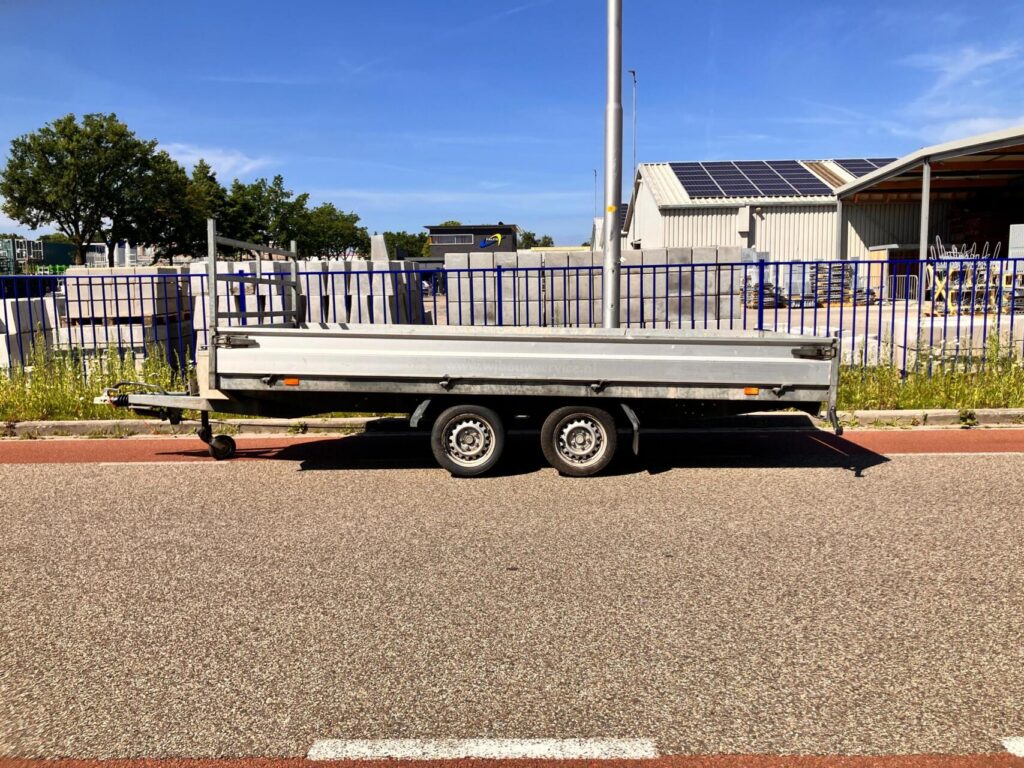 Hapert Plateauwagen | 405 x 180 cm | 2700 kg