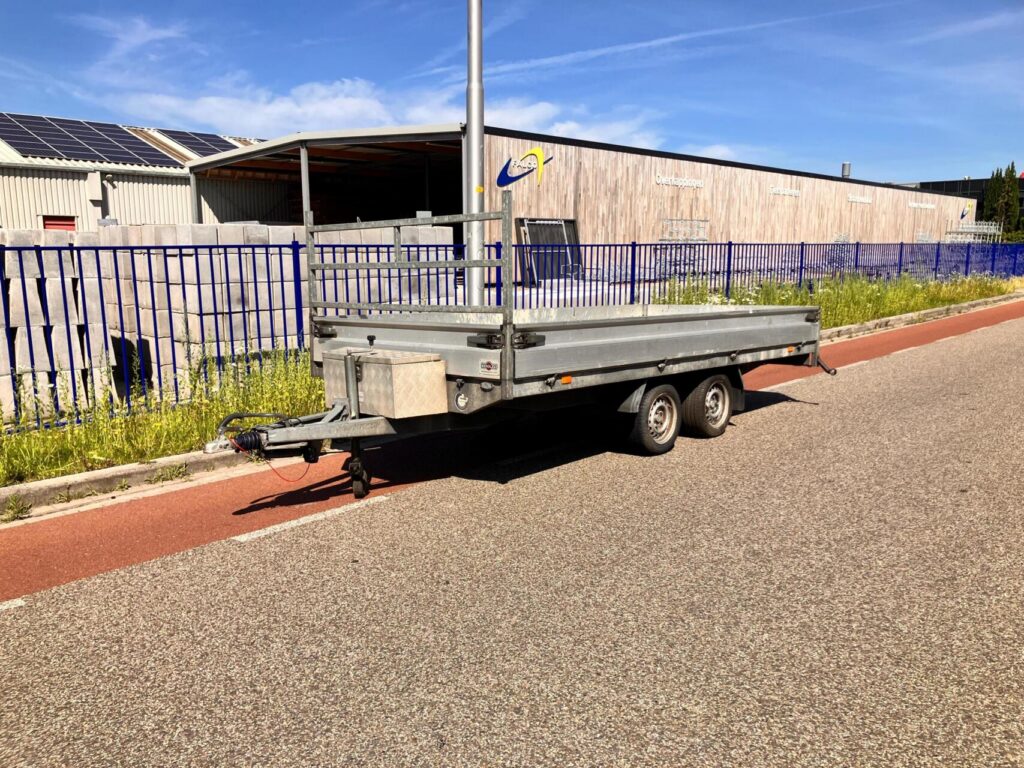 Hapert Plateauwagen | 405 x 180 cm | 2700 kg