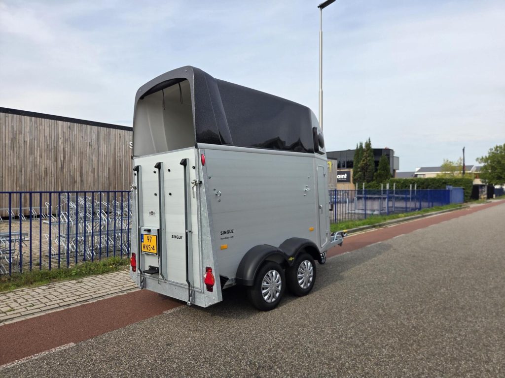 Humbaur Single Alu | 1.5-paards + zadelkamer