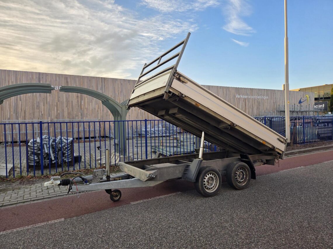 Hapert kipper | 305 x 180 | 3500 kg + oprijpakket