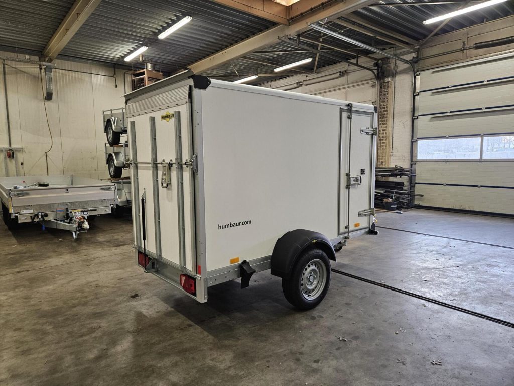 Humbaur Gesloten | Zijdeur + oprijklep