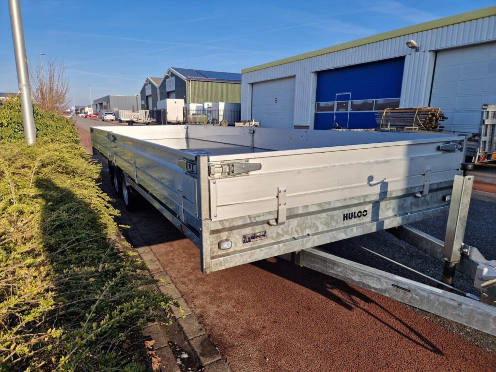 Hulco Plateauwagen | 611 x 203 cm | 3500 kg