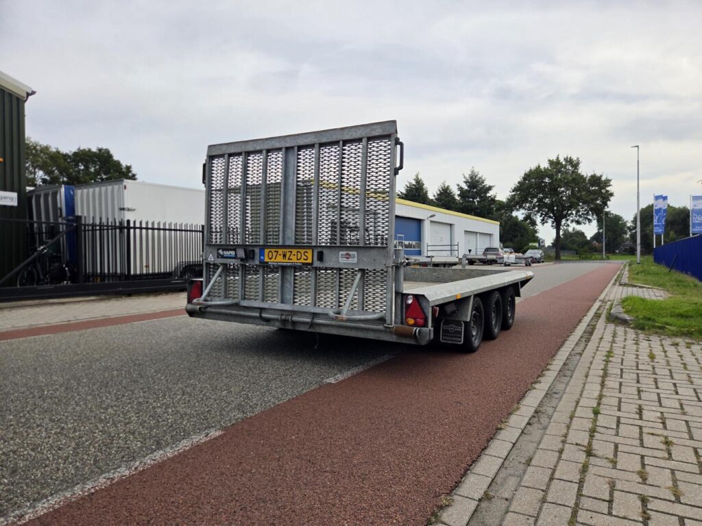 Hapert Machinetransporter | Paraboolvering