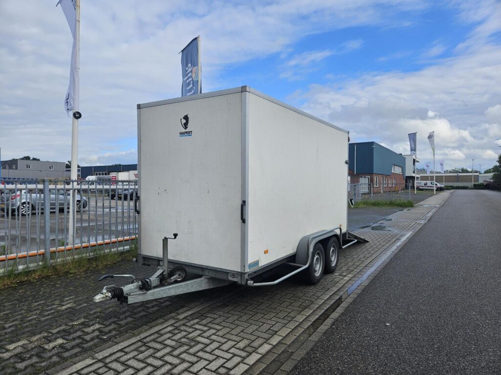 Hapert Gesloten | 400 x 180 x 210 cm | 3000 kg