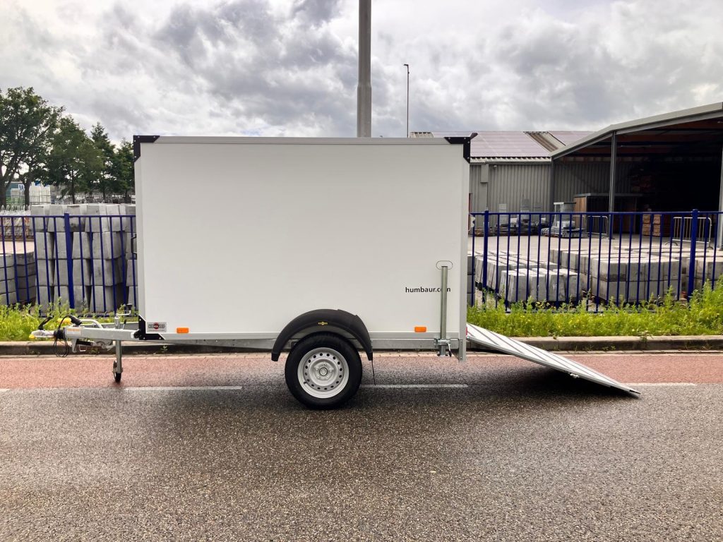 Humbaur Gesloten aanhangwagen + laadklep