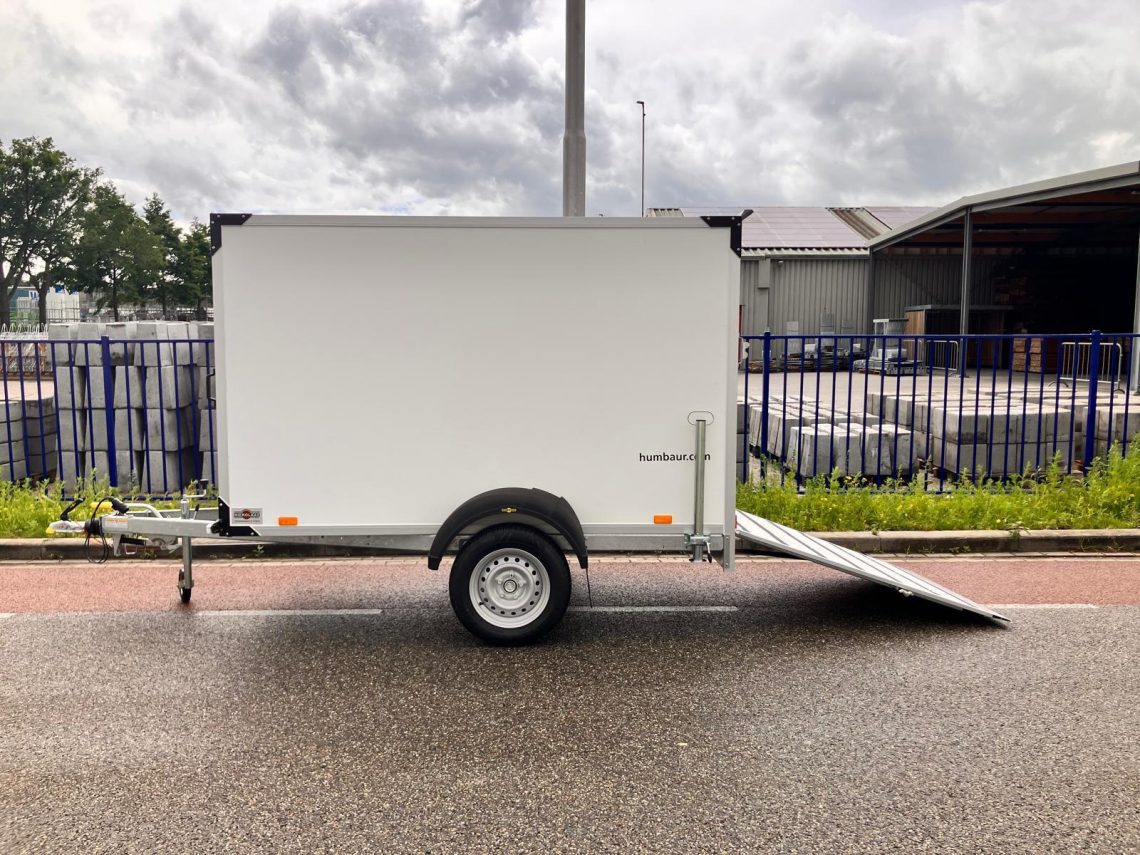 Humbaur Gesloten aanhangwagen + laadklep