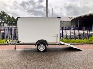 Humbaur Gesloten aanhangwagen + laadklep