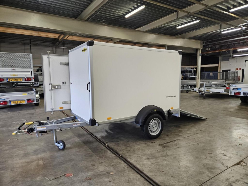 Humbaur Gesloten | Zijdeur + oprijklep