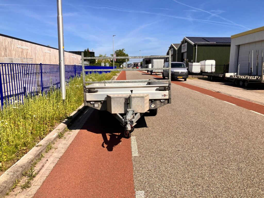 Hapert Plateauwagen | 405 x 180 cm | 2700 kg
