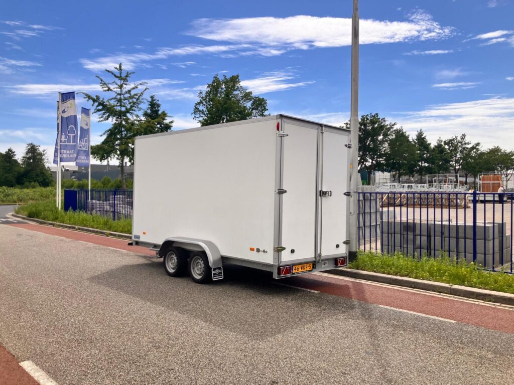Hapert Sapphire | 400 x 180 x 210 cm