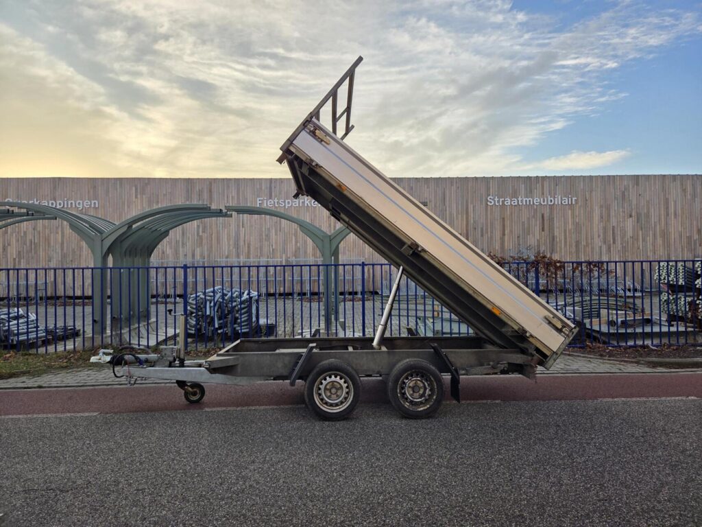 Hapert kipper | 305 x 180 | 3500 kg + oprijpakket