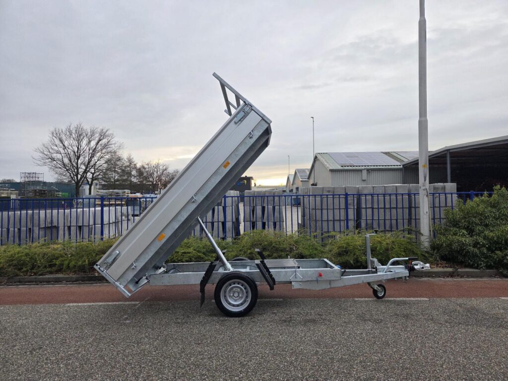 Hapert elektrische kipper | 260 x 150 cm | 1500 kg
