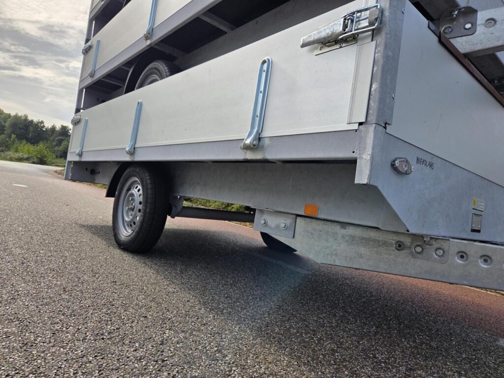 BW-Trailers Plateauwagen | Showroomopruiming