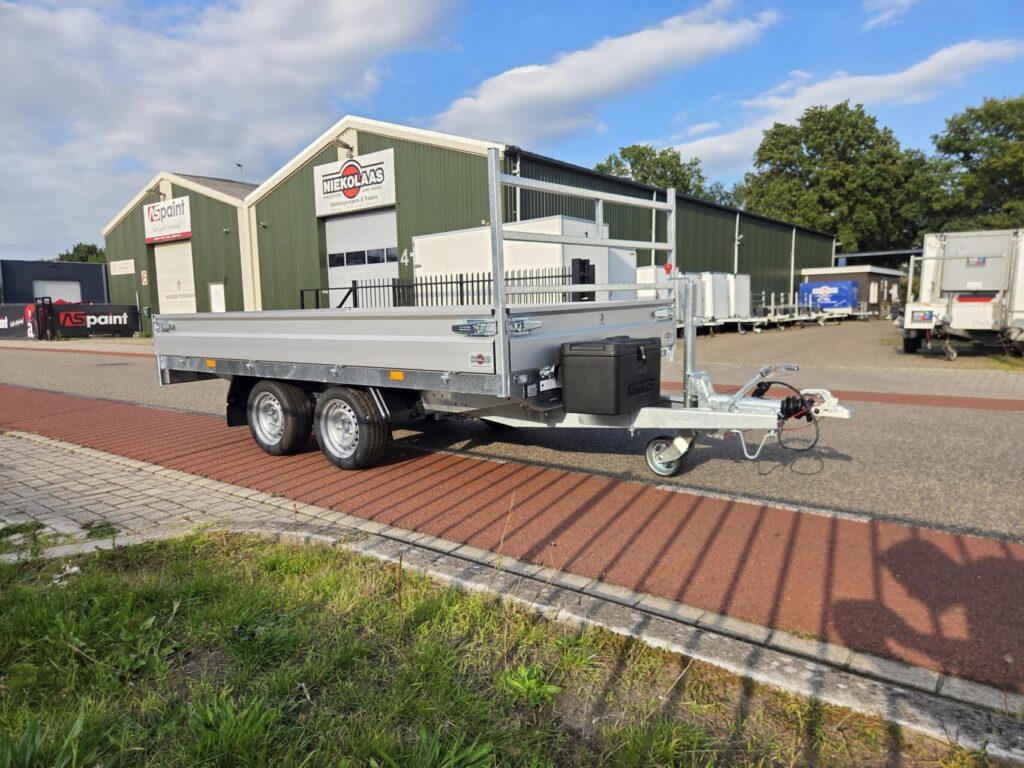 Hapert Plateauwagen | 335 x 180 cm | 2700 kg