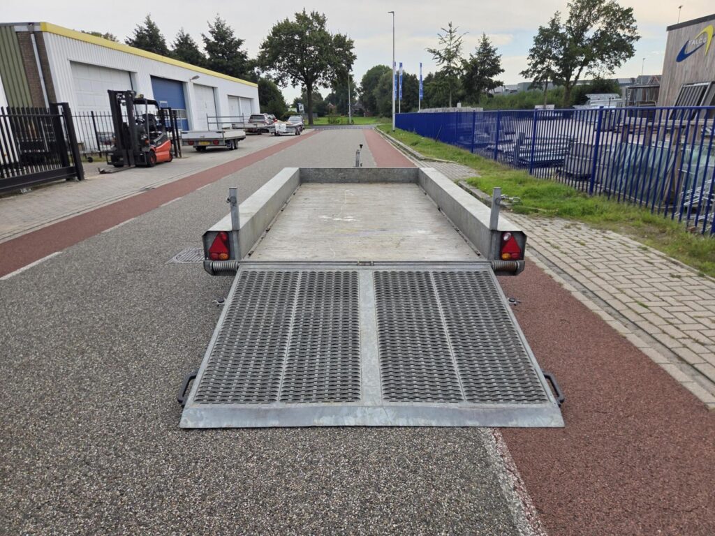 Hapert Machinetransporter | Paraboolvering