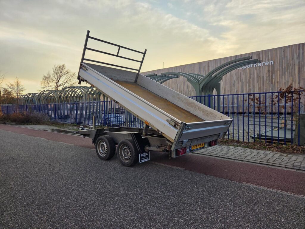 Hapert kipper | 305 x 180 | 3500 kg + oprijpakket