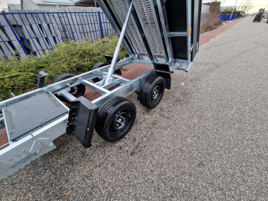 Hapert elektrische kipper | 305 x 160 cm | 2700 kg