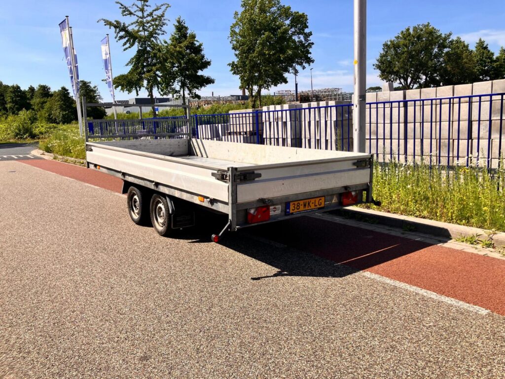 Hapert Plateauwagen | 405 x 180 cm | 2700 kg