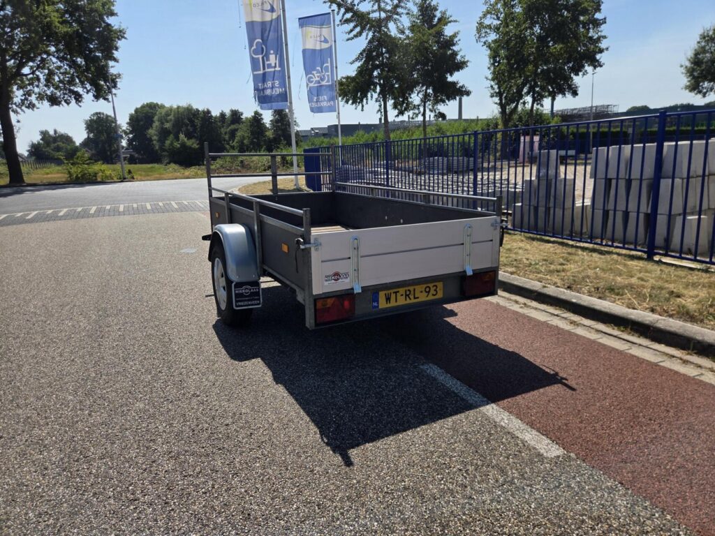 Hapert Bakwagen | 1350 kg | 252 x 130 cm