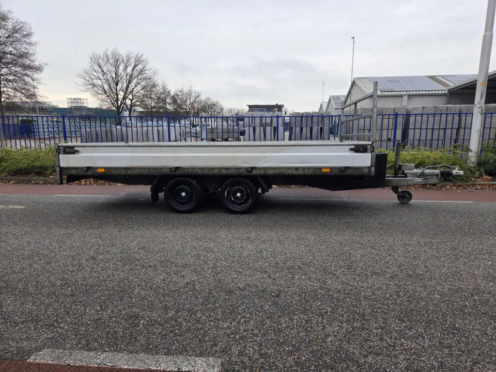 Hapert Plateauwagen | 405 x 200 cm | Paraboolvering
