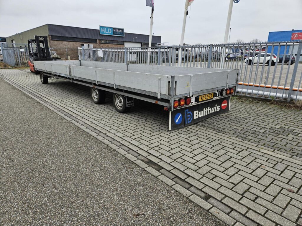 Hulco Schamel | 811 x 203 cm | 3500 kg