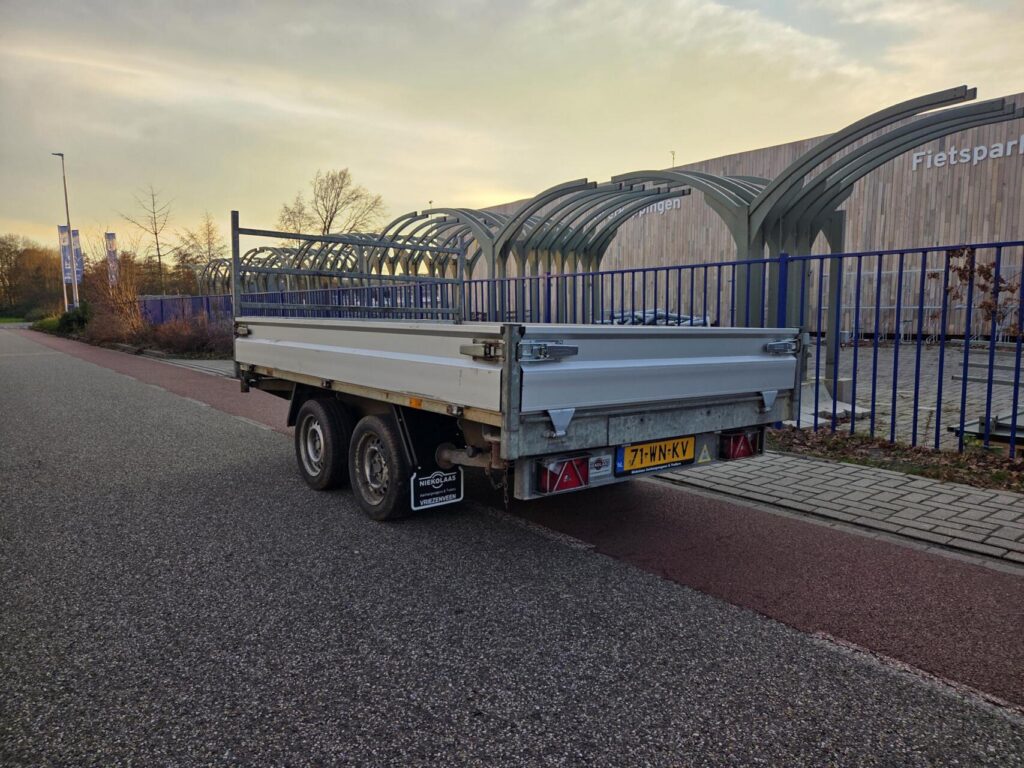 Hapert kipper | 305 x 180 | 3500 kg + oprijpakket