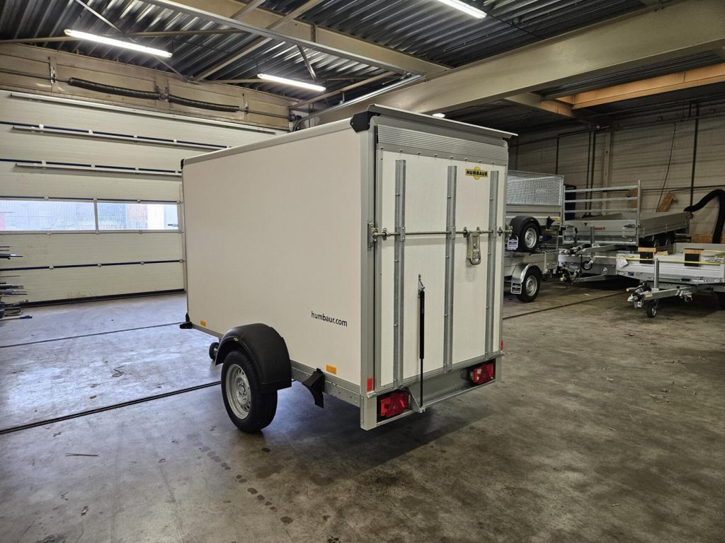 Humbaur Gesloten | Zijdeur + oprijklep
