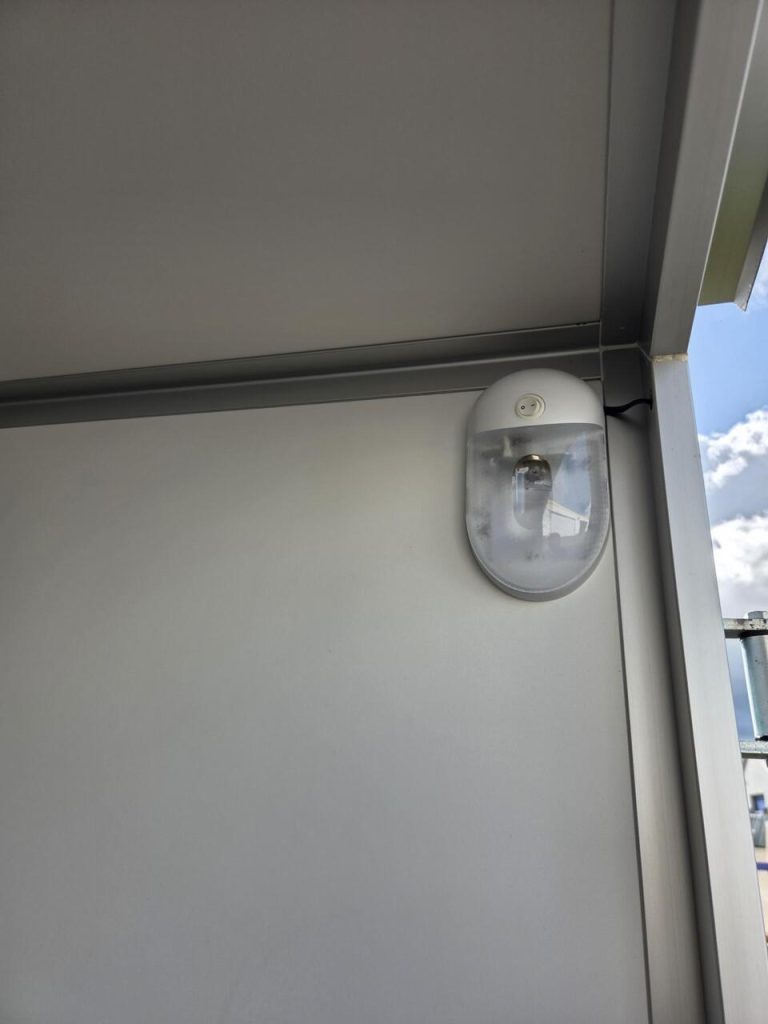 Humbaur Gesloten | 251 x 132 x 152 cm | 1300 kg