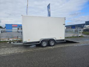 Hapert Gesloten | 400 x 180 x 210 cm | 3000 kg