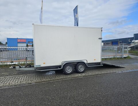 Hapert Gesloten | 400 x 180 x 210 cm | 3000 kg