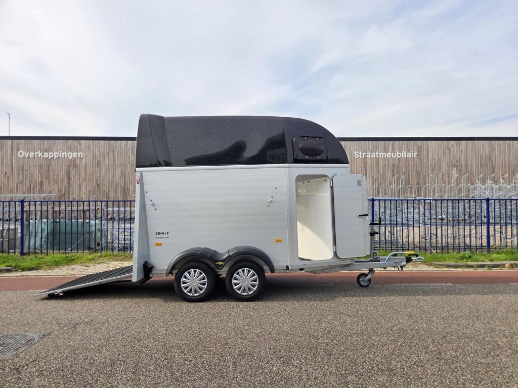 Humbaur Single Alu | 1.5-paards + zadelkamer