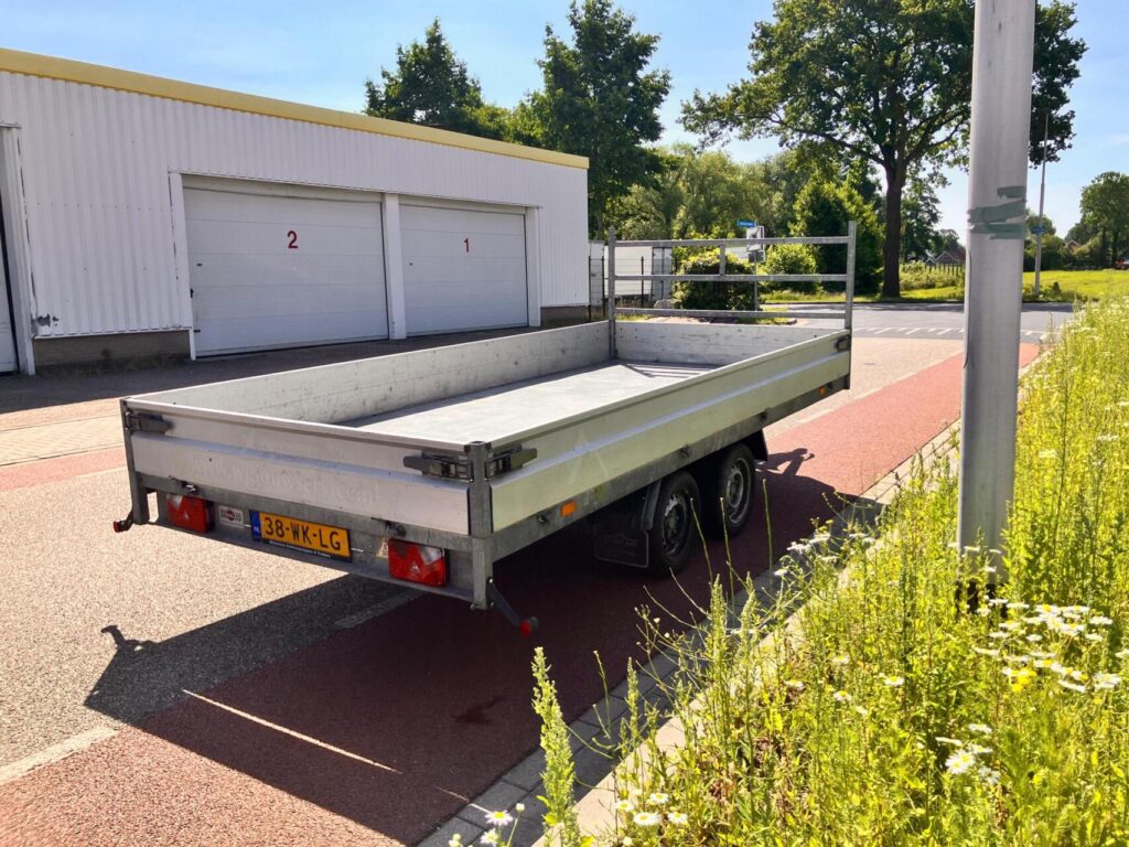 Hapert Plateauwagen | 405 x 180 cm | 2700 kg