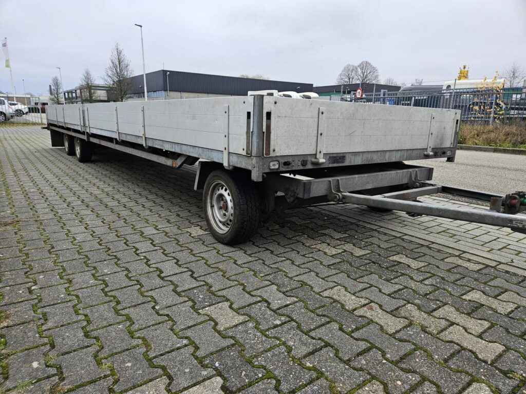 Hulco Schamel | 811 x 203 cm | 3500 kg