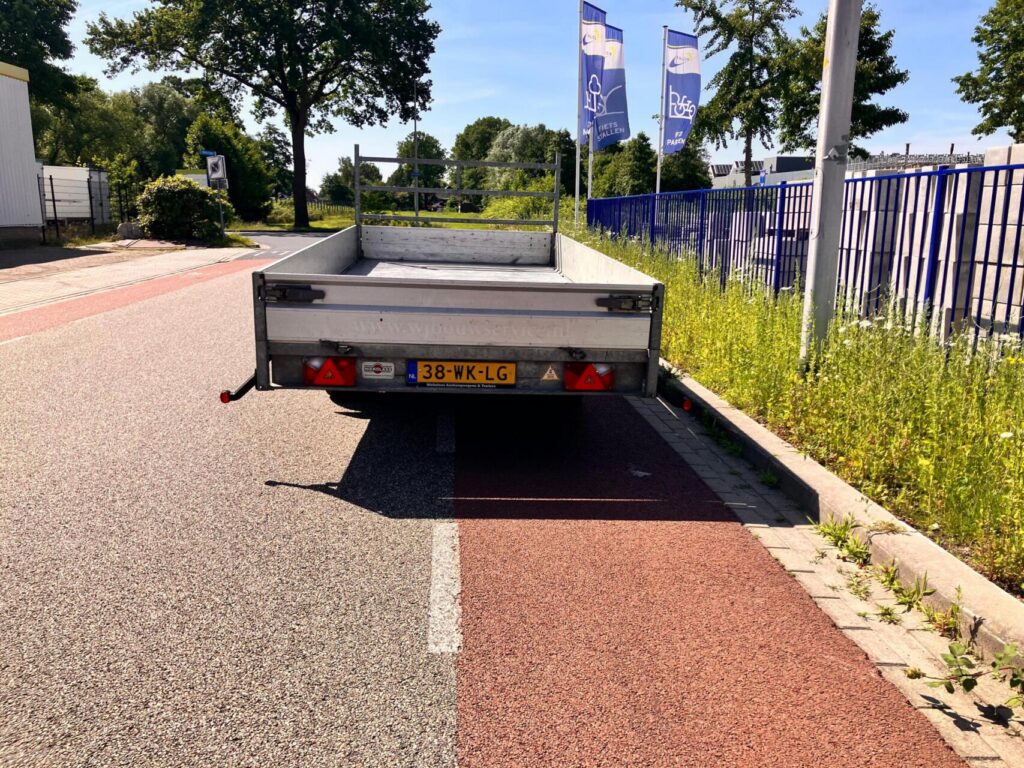 Hapert Plateauwagen | 405 x 180 cm | 2700 kg