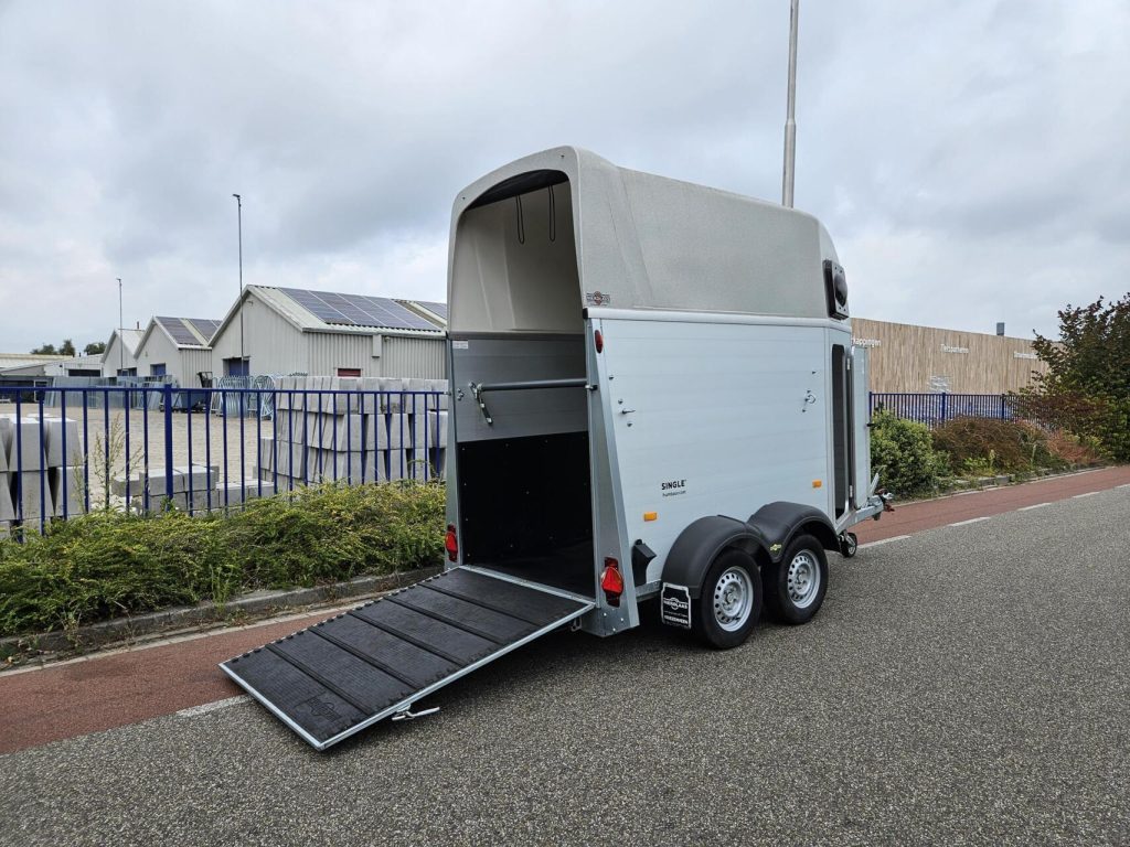 Humbaur 1.5-paards trailer | Aluminium